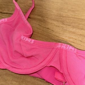 SKIMS BRAND NEW UNDERWIRE DEMI BRA